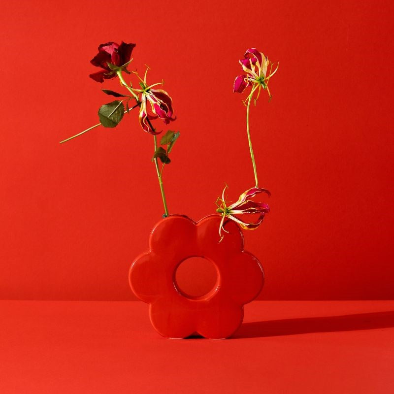 Daisy Vase in red