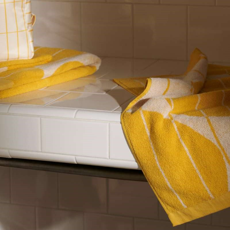 Vesi Unikko Hand Towel 50x70cm in yellow