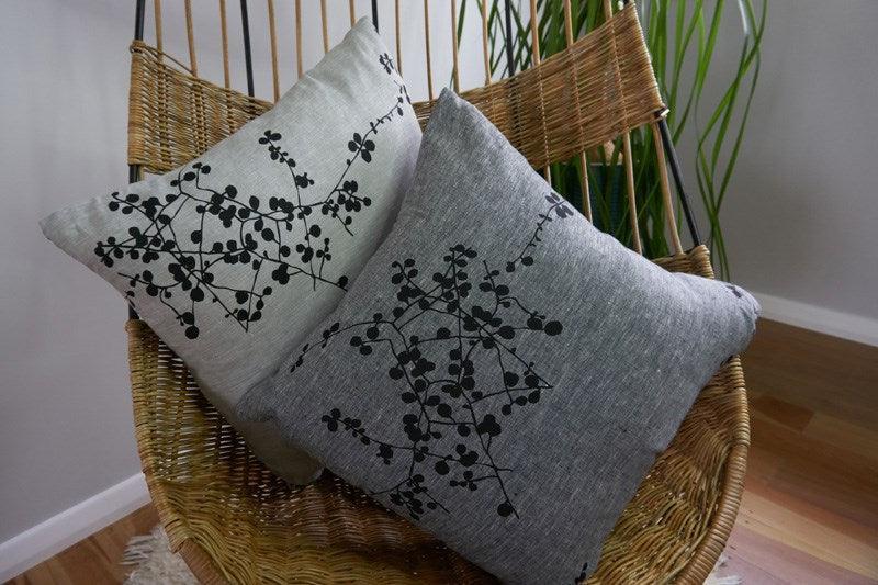 Beach Penny Linen in Silver Black - Bolt of Cloth - Hemptech