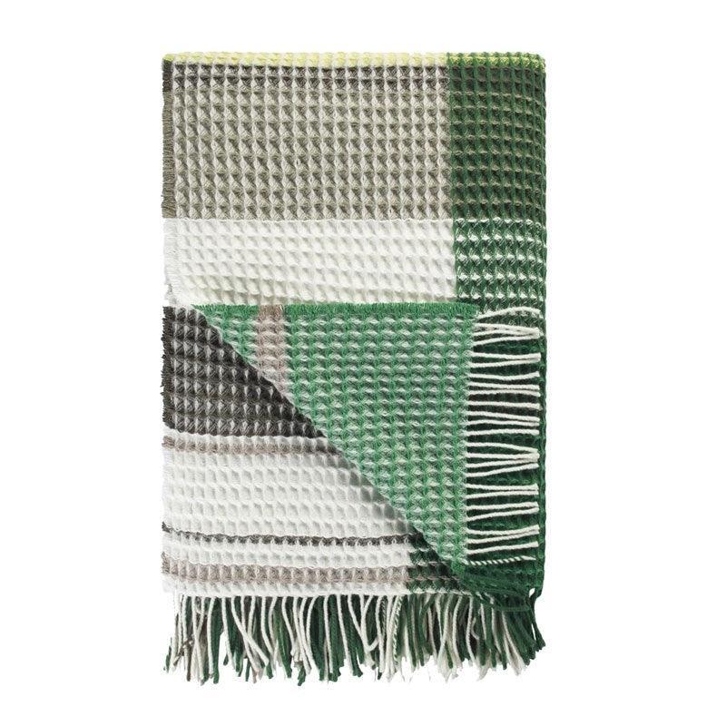 Florentin Emerald Throw 130 x 190 cm in green - Bolt of Cloth - Designers Guild